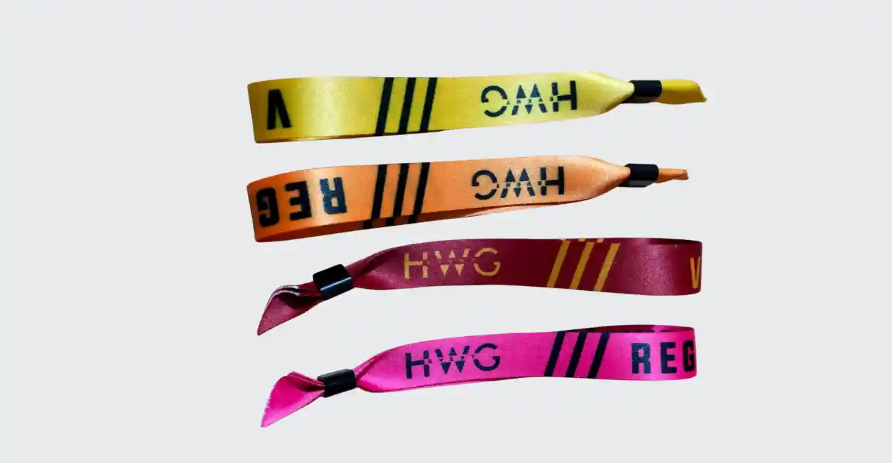 Portfolio Produksi Wristband Lanyard untuk Event Holywings
